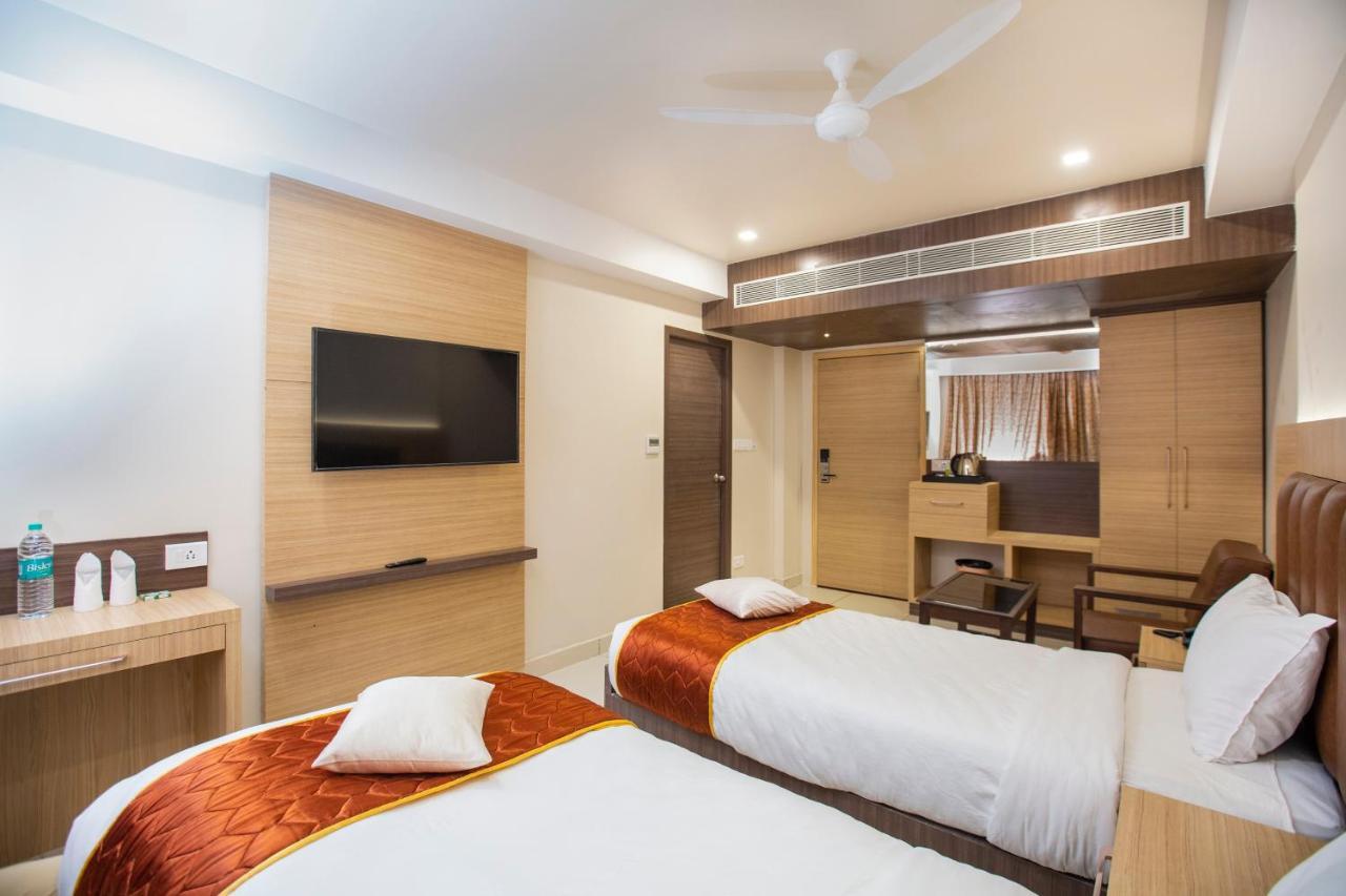 Lee-Benz Ark Hotel Kumbakonam Luaran gambar