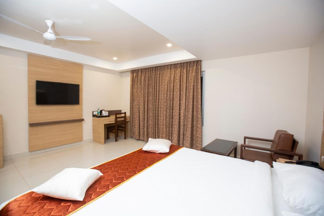 Lee-Benz Ark Hotel Kumbakonam Luaran gambar