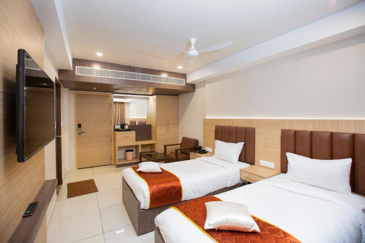 Lee-Benz Ark Hotel Kumbakonam Luaran gambar