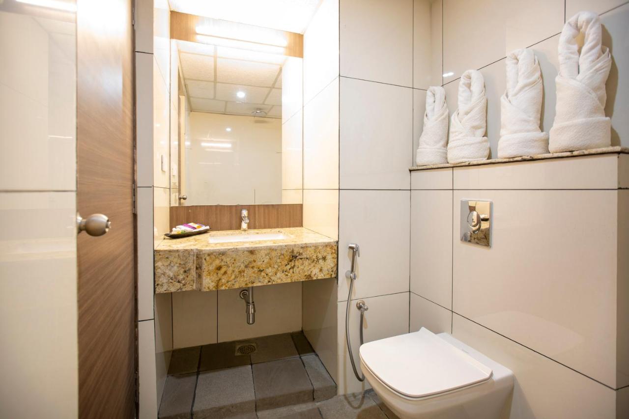 Lee-Benz Ark Hotel Kumbakonam Luaran gambar