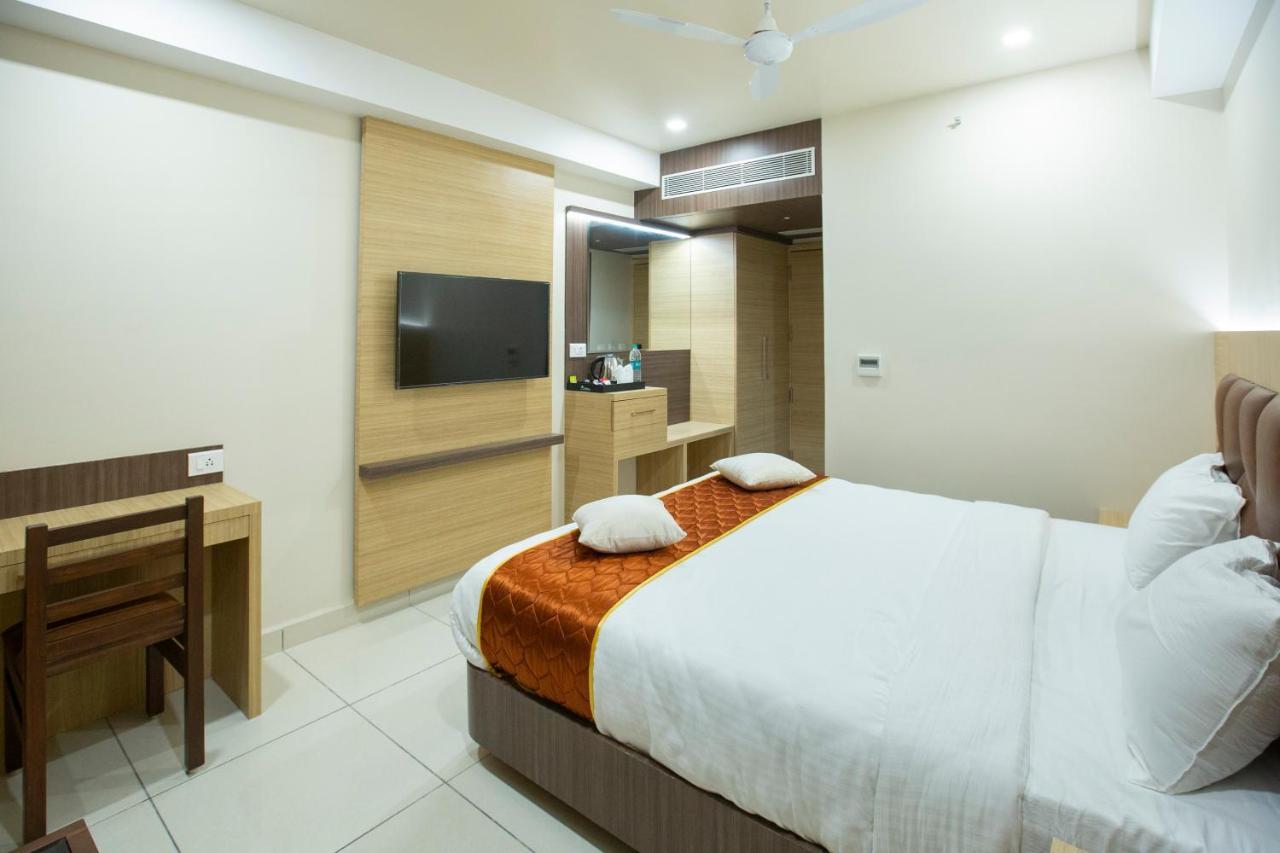 Lee-Benz Ark Hotel Kumbakonam Luaran gambar