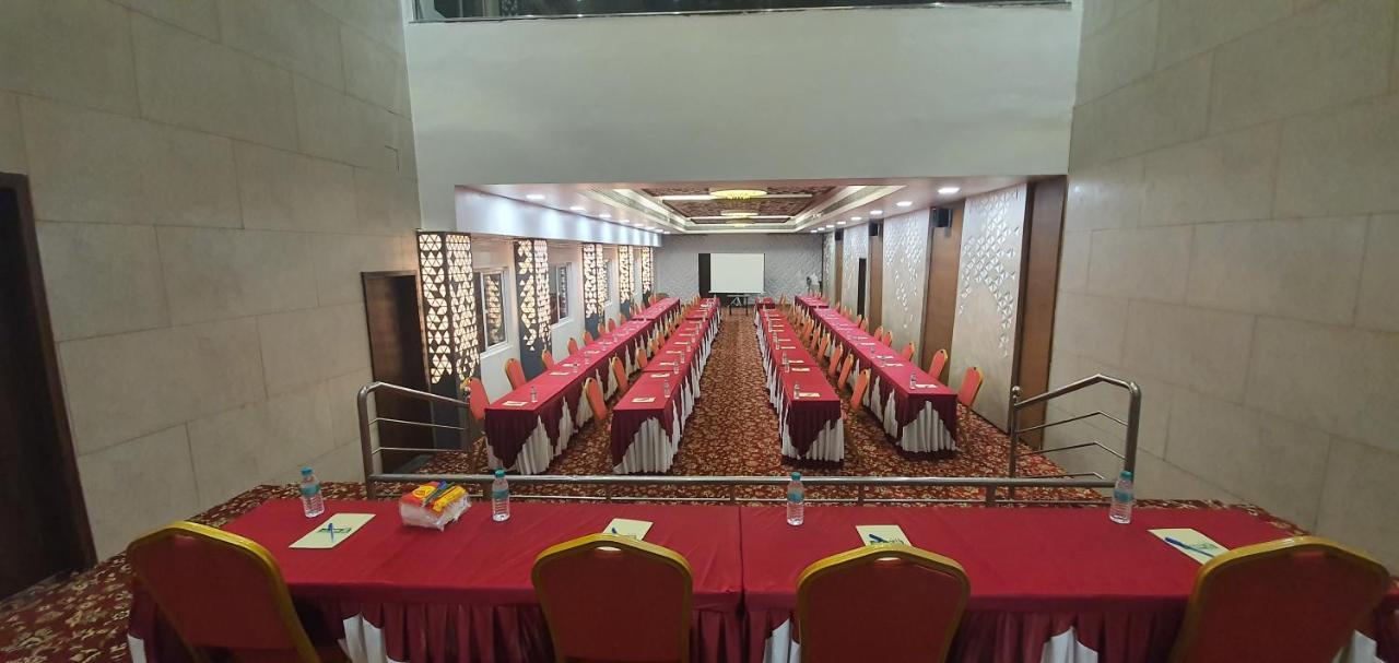 Lee-Benz Ark Hotel Kumbakonam Luaran gambar