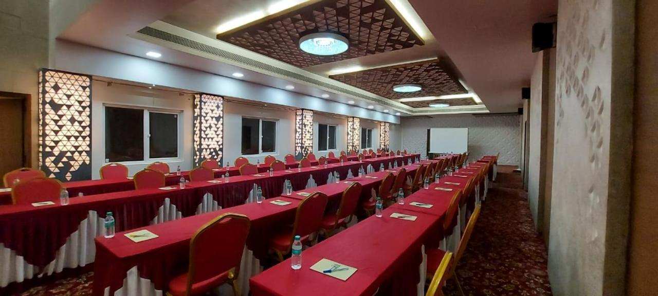Lee-Benz Ark Hotel Kumbakonam Luaran gambar